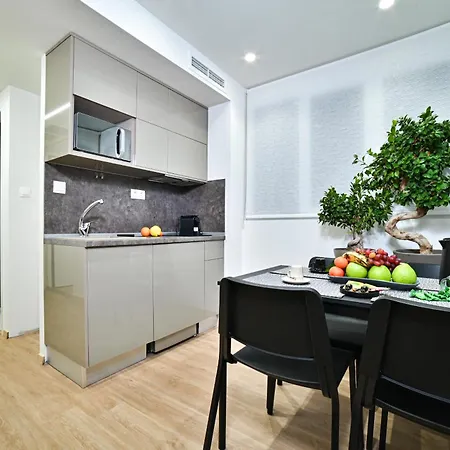 Apartment Momentum #skgbnb